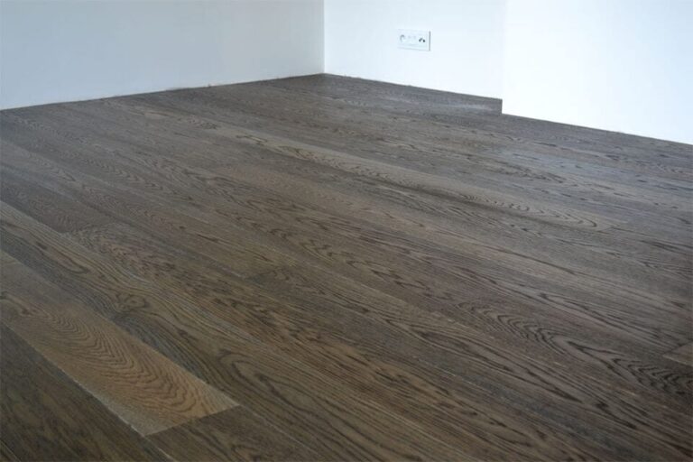 Dřevěná podlaha Exclusive floors Dub eben elegant