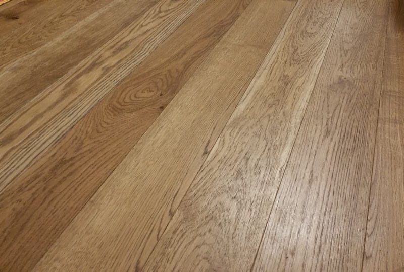 Dřevěná podlaha Dub hnědý elegant