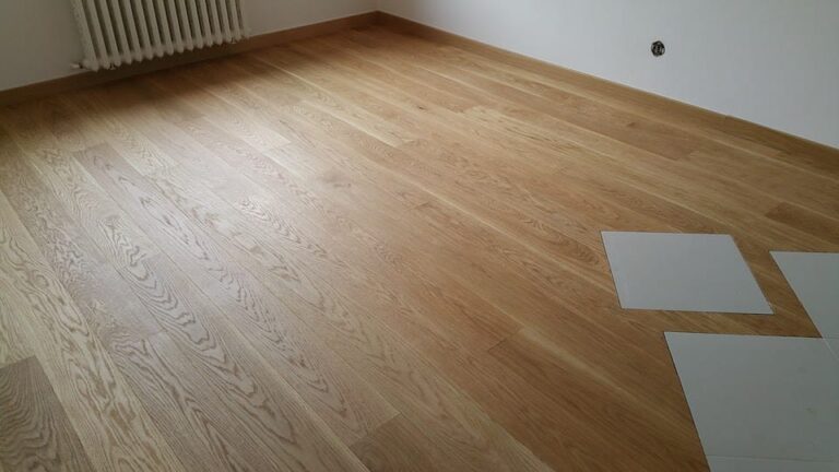 Dřevěná podlaha Exclusive floors Dub přírodní elegant 160mm