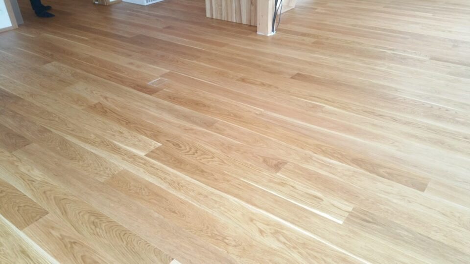 Exclusive floors - dřevěná podlaha Dub přírodní elegant 160mm
