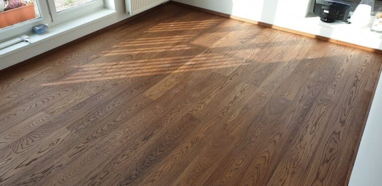 Dřevěná podlaha Dub tmavě hnědý 160mm Elegant