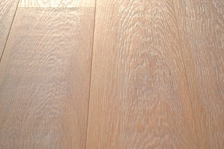 Detail struktury povrchu podlahy – Luxusní dřevěné podlahy – realizace podlahy Exclusive Floors