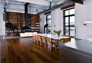 Dřevěná podlaha Westchester – často využívají architekti pro realizace restaurací, barů nebo ateliérů.