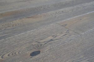 Excluxive floors – nádherná dřevěná podlaha Putnam, podlaha má zvýrazněnou kresbu dřeva, vhodná do moderního nebo do…