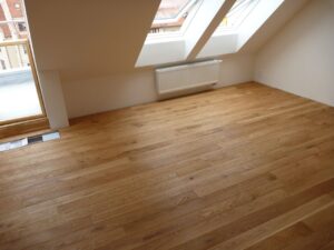 Exclusive floors dřevěná podlaha Manhattan pro moderní i klasické interiéry. Podlaha má povrch ošetřený skvrnám a vod… –…