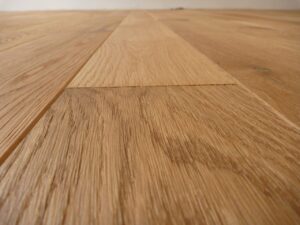Exclusive floors dřevěná podlaha Manhattan pro moderní i klasické interiéry. Podlaha má povrch ošetřený skvrnám a vod… –…
