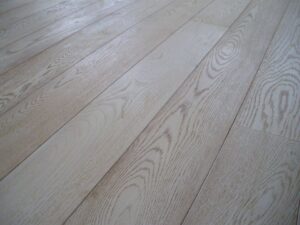 Exclusive floors – nádherná dřevěná podlaha dub s povrchem olej. – fotka 6 z realizace Exclusive Floors