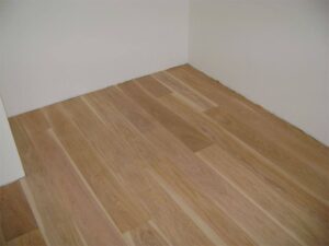 Exclusive floors – dřevěná masivní podlaha Bronx s povrchovou vodě odolnou úpravou. Vhodná do bytu, domku, nebo…