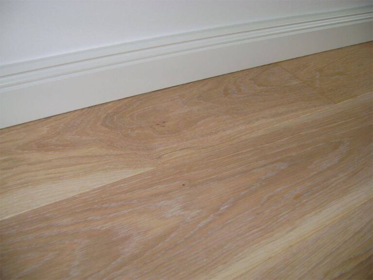 Exclusive floors – dřevěná masivní podlaha Bronx s povrchovou vodě odolnou úpravou. Vhodná do bytu, domku, nebo…