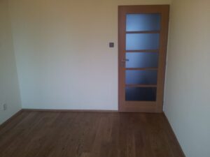 Uvažujete o nové podlaze? Dřevěná podlaha Bronx drásaná s voděodolným povrchem je oblíbenou podlahou u našich zákazní… –…