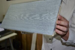 Minulý týden proběhla prezentace na které jsme předváděli vlastnosti podlahových olejů American wood oil. Každý si mo… –…