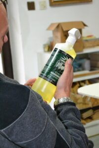 Minulý týden proběhla prezentace na které jsme předváděli vlastnosti podlahových olejů American wood oil. Každý si mo… –…