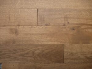 Exclusive floors – dřevěná masivní podlaha Bronx s povrchovou vodě odolnou úpravou. Vhodná do bytu, domku, nebo…