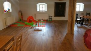 Dřevěná podlaha Exclusive floors Dub přírodní rustik s voděodolnou ochranou. Dřevěné podlahy máme skladem. Akční ceny… –…