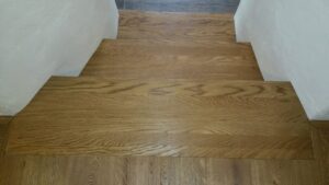 Dřevěná podlaha Exclusive floors Dub přírodní rustik s voděodolnou ochranou. Dřevěné podlahy máme skladem. Akční ceny… –…