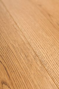 Dřevěná podlaha Exclusive floors Dub přírodní rustik s voděodolnou ochranou. Dřevěné podlahy máme skladem. Akční ceny… –…