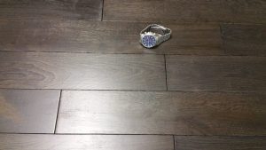 Novinka – dřevěná podlaha dub Eben je zaměřena na designové interiéry, restaurace, bary, kluby a společenské…