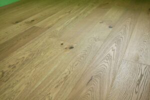 Dřevěná podlaha Dub Bronx….. – fotka 2 z realizace Exclusive Floors