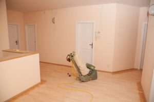 Renovujeme dřevěné podlahy v Praze a okolí. Renovace provádíme broušením nebo kartáčováním. Profesionální podlaháři s… –…