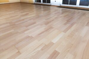 Renovujeme dřevěné podlahy v Praze a okolí. Renovace provádíme broušením nebo kartáčováním. Profesionální podlaháři s… –…