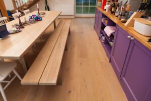 Dřevěná podlaha Exclusive floors Dub přírodní rustik s voděodolnou ochranou. Dřevěné podlahy máme skladem. Akční ceny… –…