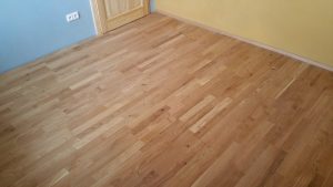 Dřevěná podlaha Exclusive floors Dub přírodní rustik s voděodolnou ochranou. Dřevěné podlahy máme skladem. Akční ceny… –…