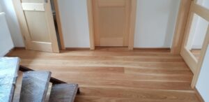 Dřevěná podlaha Exclusive floors Dub přírodní rustik s voděodolnou ochranou. Dřevěné podlahy máme skladem. Akční ceny… –…