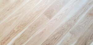 Dřevěná podlaha Exclusive floors Dub přírodní rustik s voděodolnou ochranou. Dřevěné podlahy máme skladem. Akční ceny… –…