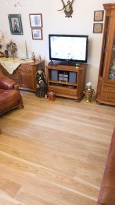 Dřevěná podlaha Exclusive floors Dub přírodní rustik s voděodolnou ochranou. Dřevěné podlahy máme skladem. Akční ceny… –…