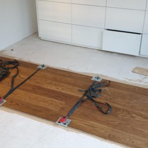 Realizace dřevěné podlahy Exclusive floors Dub světlý Elegant 190mm v RD v Děčíně. – fotka 8 z realizace Exclusive Floors