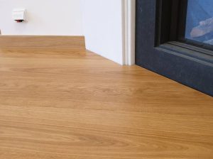 Dřevěná podlaha Exclusive floors Dub přírodní rustik s voděodolnou ochranou. Dřevěné podlahy máme skladem. Akční ceny… –…