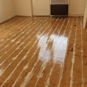 Realizace dřevěné podlahy Exclusive floors Dub světlý Elegant 190mm v RD v Děčíně. – fotka 3 z realizace Exclusive Floors