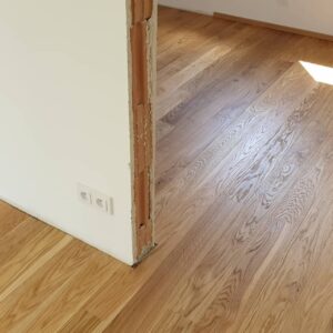 Dřevěná podlaha Exclusive floors Dub přírodní rustik s voděodolnou ochranou. Dřevěné podlahy máme skladem. Akční ceny… –…