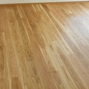Dřevěná podlaha Exclusive floors Dub přírodní rustik s voděodolnou ochranou. Dřevěné podlahy máme skladem. Akční ceny… –…