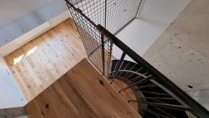 Dřevěná podlaha Exclusive floors Dub přírodní rustik s voděodolnou ochranou. Dřevěné podlahy máme skladem. Akční ceny… –…